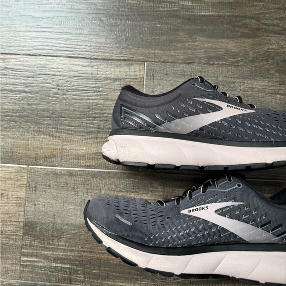 Brooks Ghost 13 black white 9 - Picture 3 of 8
